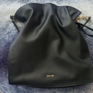 NINE WEST BLACK PURSE  👛